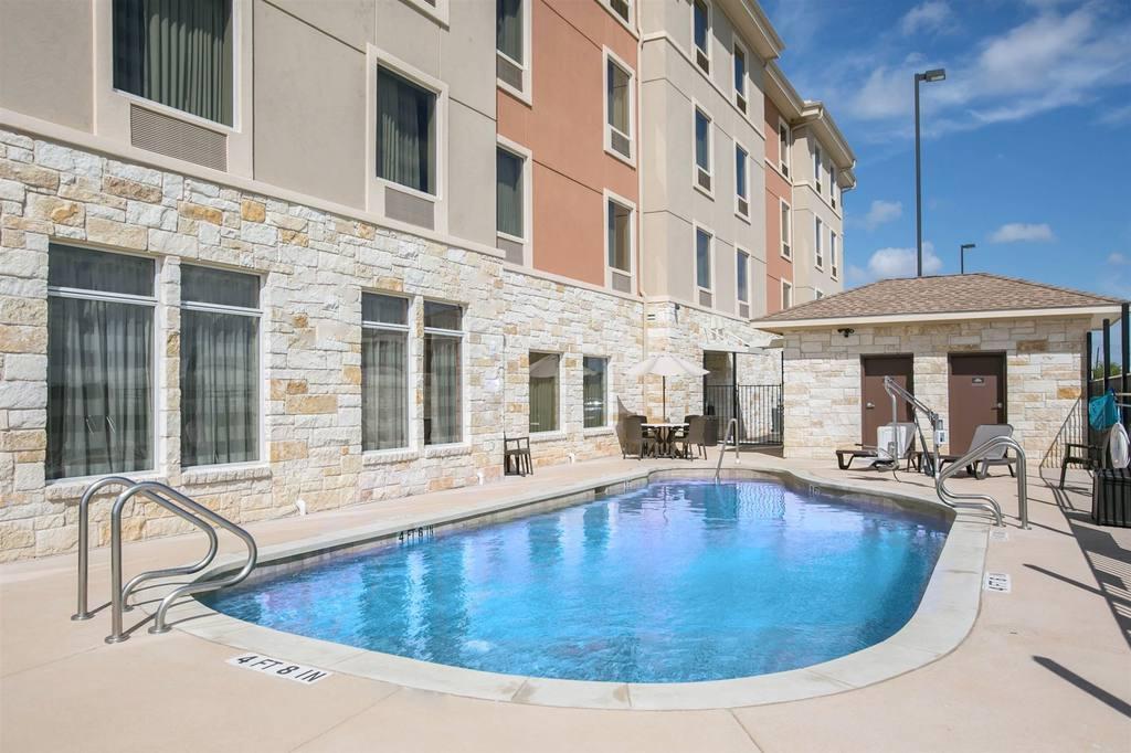 Hotel Sleep & North - I-35 Austin