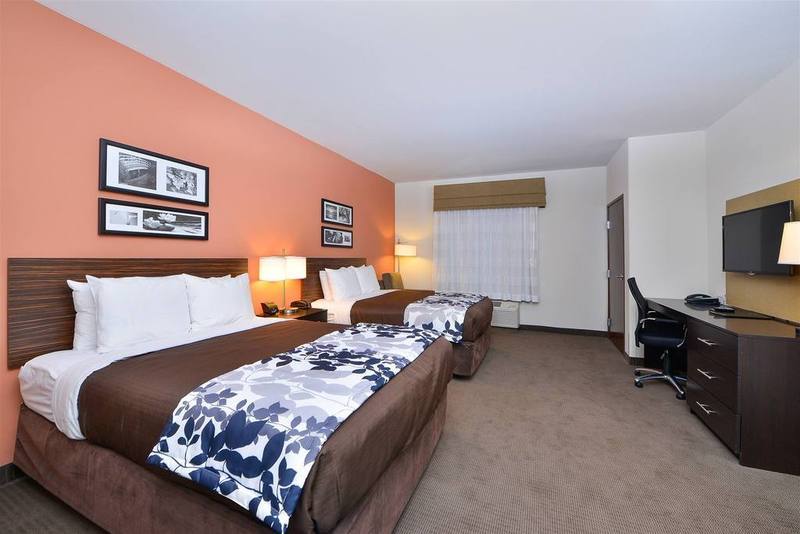 Hotel Sleep & North - I-35